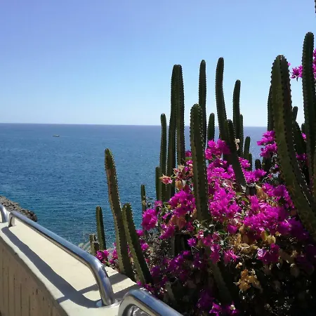 With Big Pool And Sea View Apartment *