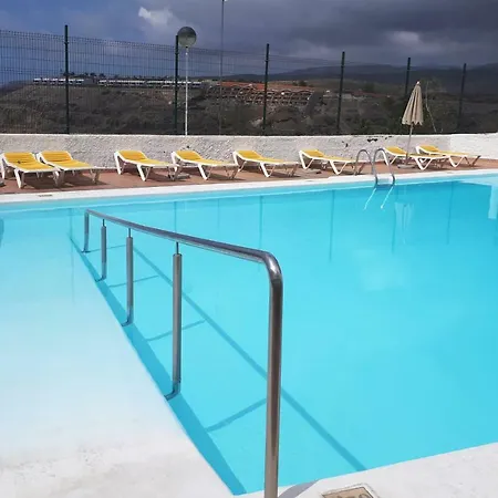 Apartment With Big Pool And Sea View *