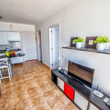 Apartment With Big Pool And Sea View