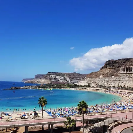 With Big Pool And Sea View Apartment *