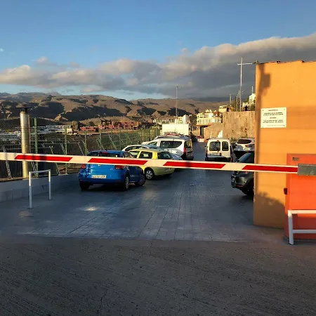 With Big Pool And Sea View Apartment *